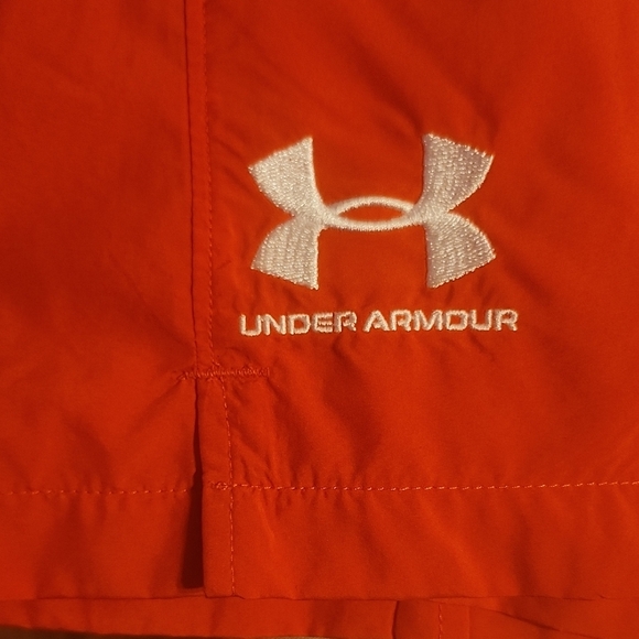 NWT Under Armour Men's Essential Icon Volley Red Loose Athletic Beach Shorts | S - Picture 10 of 10
